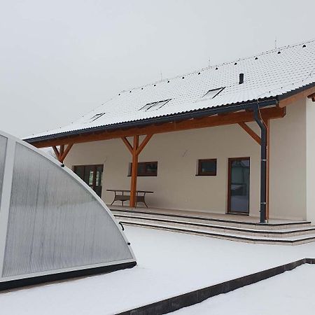 Prosecne Holiday House Adam מראה חיצוני תמונה