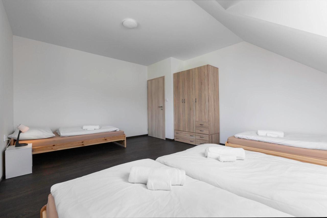 Prosecne Holiday House Adam מראה חיצוני תמונה