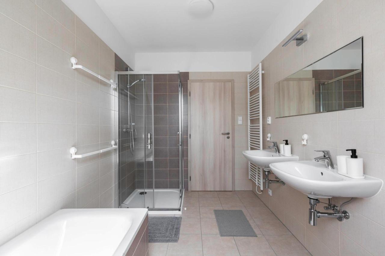 Prosecne Holiday House Adam מראה חיצוני תמונה