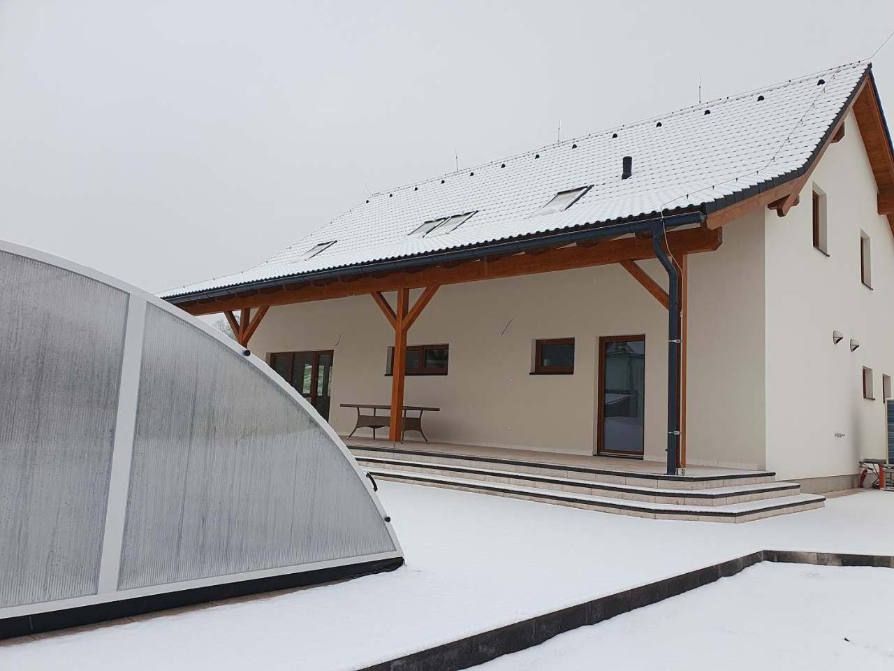Prosecne Holiday House Adam מראה חיצוני תמונה