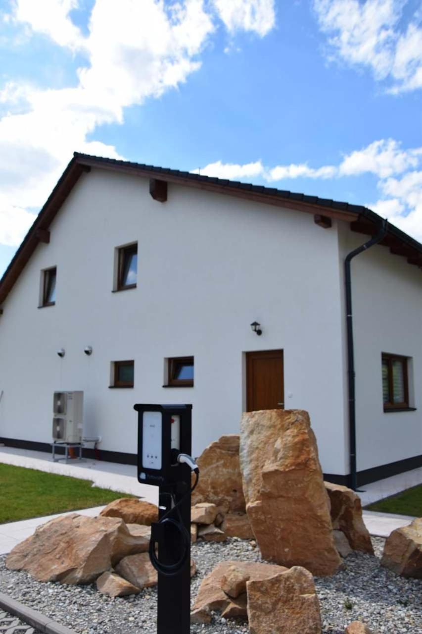 Prosecne Holiday House Adam מראה חיצוני תמונה